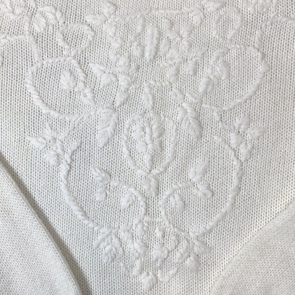 Vintage Cariage Court Cream Mock-neck Embroidered Knit Sweater - Picture 7 of 8